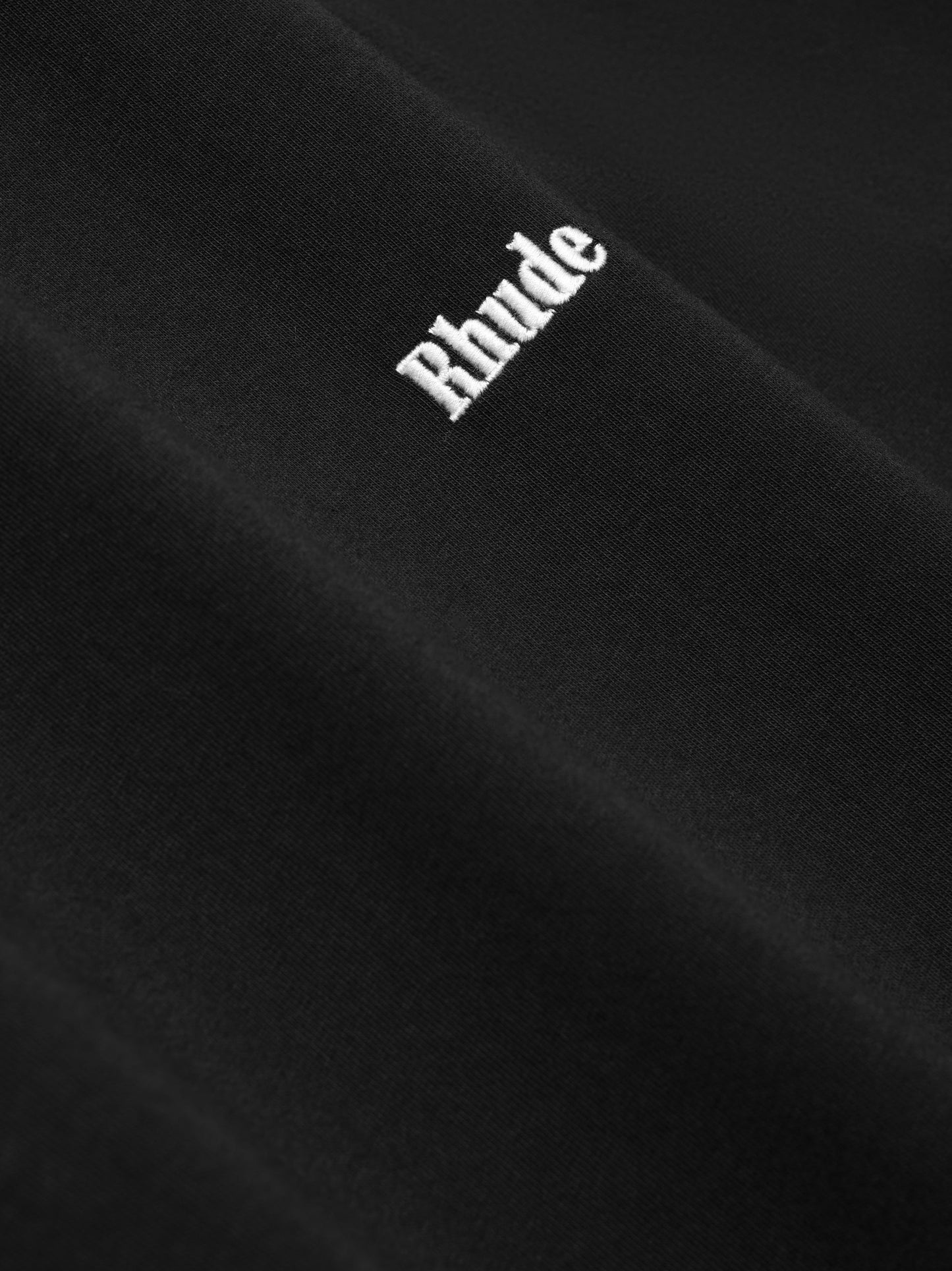 CLASSIQUE  MOCK NECK TEE